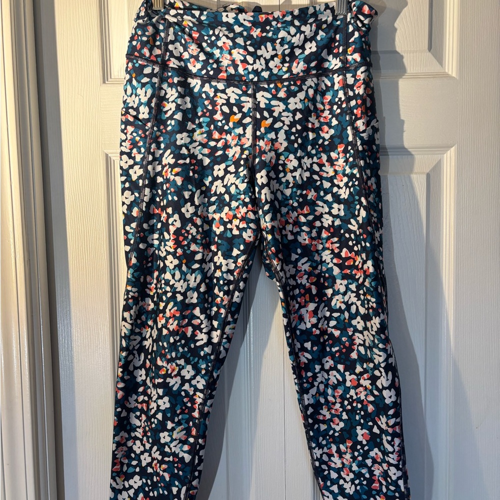 Gap Fit Floral Patterned Leggings